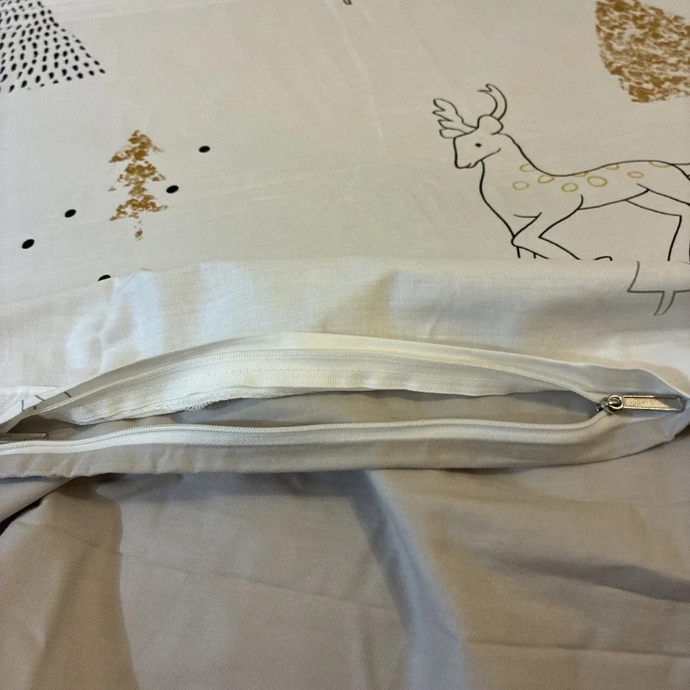 FenDie Queen Duvet + 2 Pillow Shams Christmas Reindeer New In Package